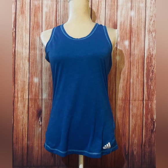 Adidas Tops - Women’s Medium Tank Top Adidas Blue Soft Stretch Racerback U Neck